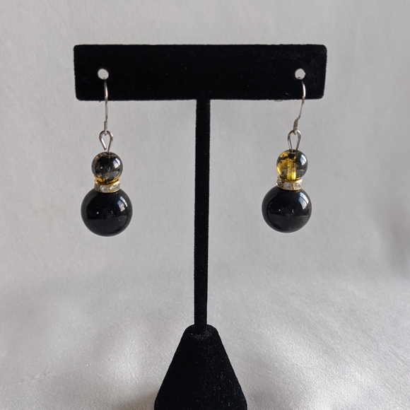 Earrings at 70% off! - Picture 3 of 10